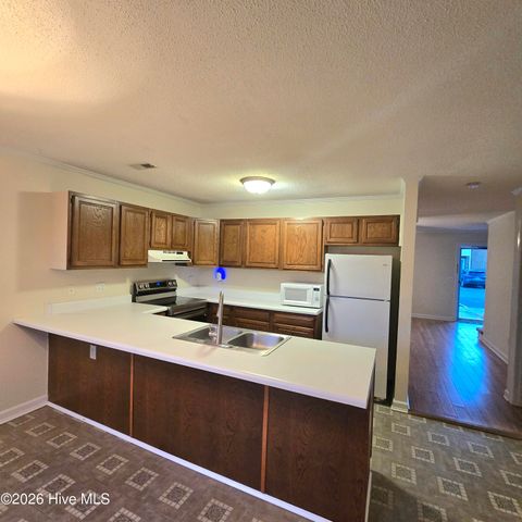 2700 Thackery Road 31, Greenville, NC 27858