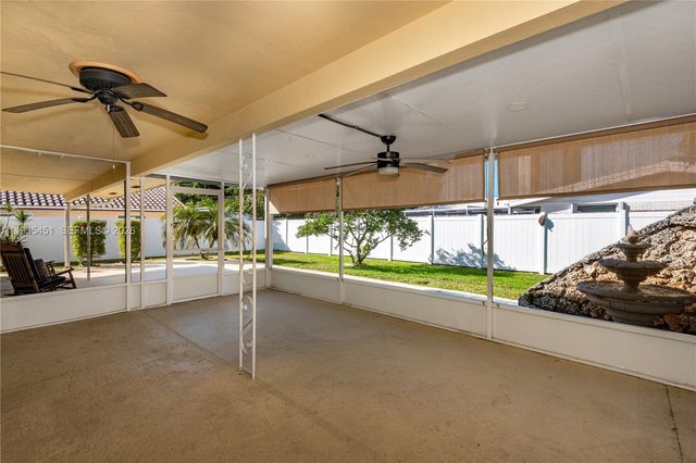 1551 SE 24th Ave, Pompano Beach, FL 33062