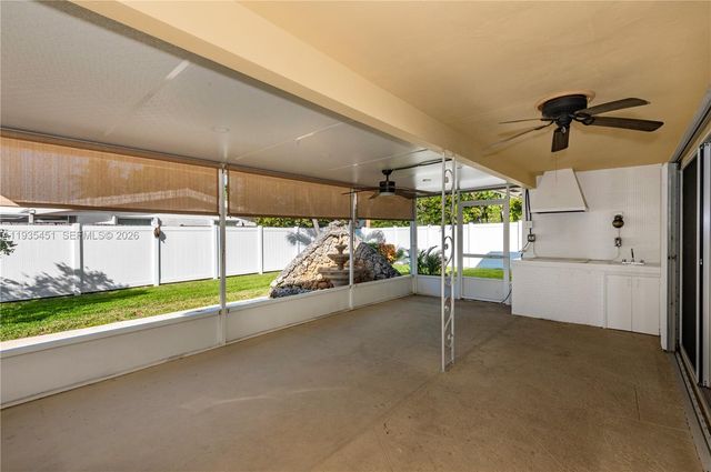 1551 SE 24th Ave, Pompano Beach, FL 33062