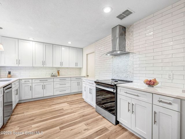 1343 Cherry Hills Road NE, Palm Bay, FL 32905