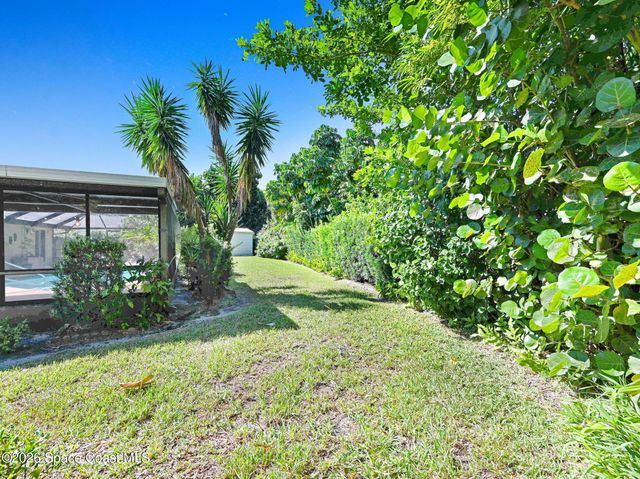 1343 Cherry Hills Road NE, Palm Bay, FL 32905