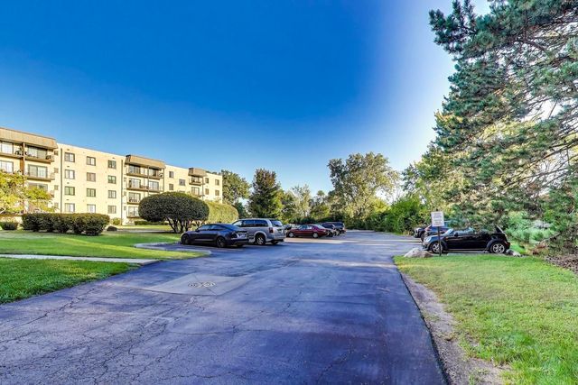 5840 W 104th Street 415, Oak Lawn, IL 60453