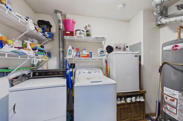 32 11th Avenue S 215, Hopkins, MN 55343
