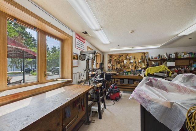 32 11th Avenue S 215, Hopkins, MN 55343