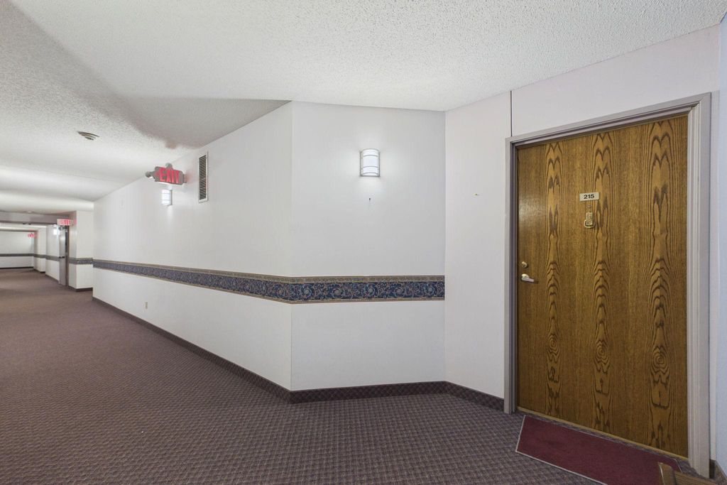 32 11th Avenue S 215, Hopkins, MN 55343 — photo 2