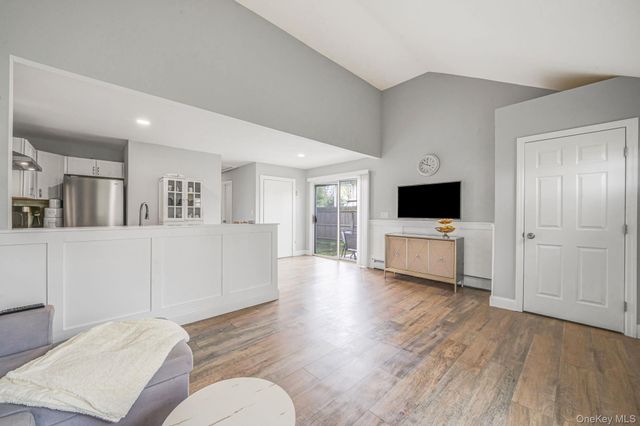 332 Commack Road, Shirley, NY 11967