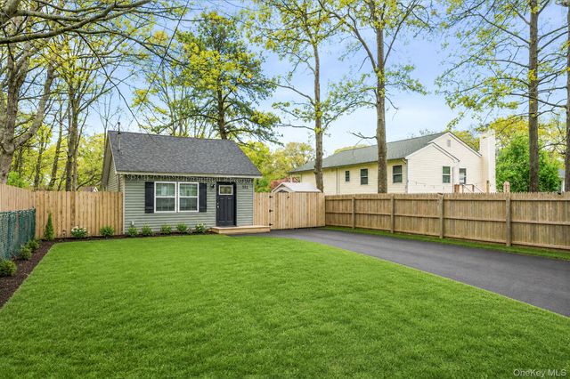 332 Commack Road, Shirley, NY 11967