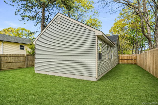 332 Commack Road, Shirley, NY 11967