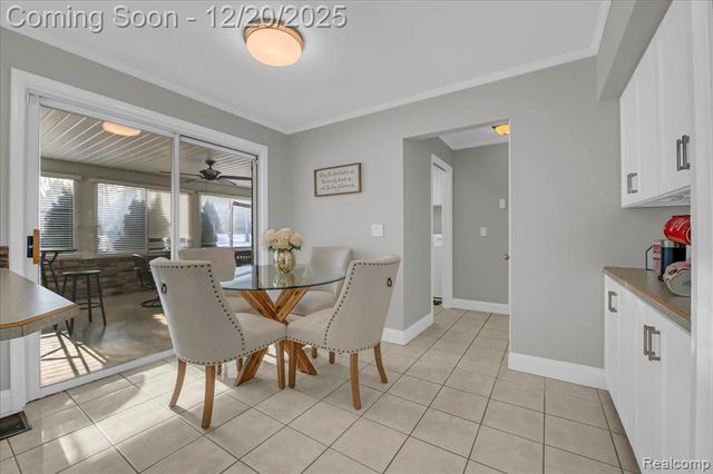 518 Charing Cross Drive, Grand Blanc, MI 48439