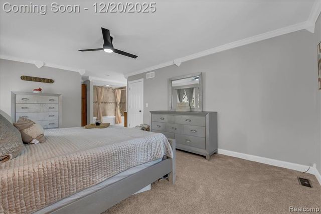 518 Charing Cross Drive, Grand Blanc, MI 48439