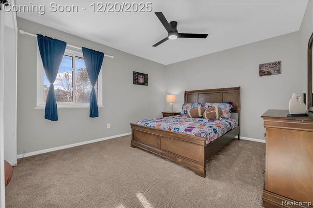 518 Charing Cross Drive, Grand Blanc, MI 48439