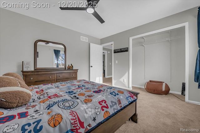 518 Charing Cross Drive, Grand Blanc, MI 48439