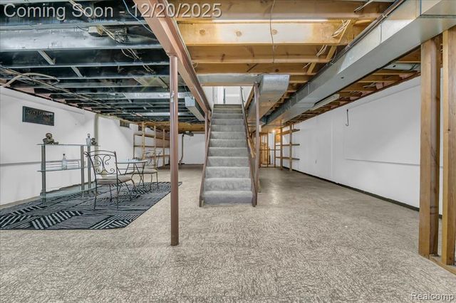 518 Charing Cross Drive, Grand Blanc, MI 48439