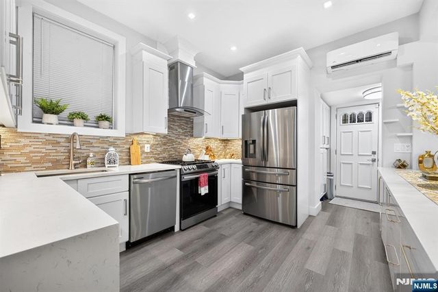 128 Sherman Place, Jersey City, NJ 07307