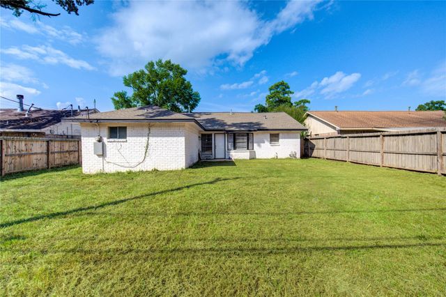 7838 Royalwood Drive, Houston, TX 77049
