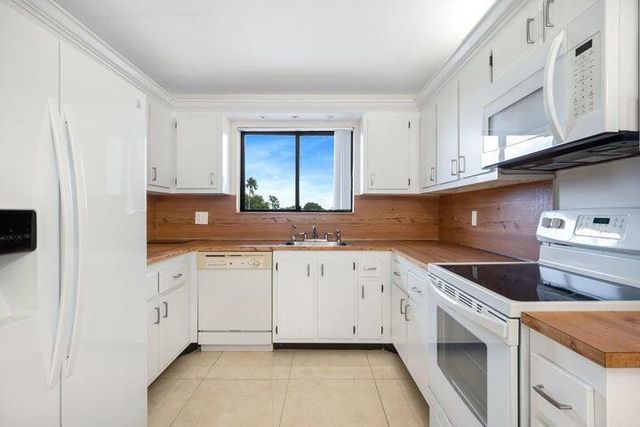 7770 Tahiti Lane 405, Lake Worth, FL 33467