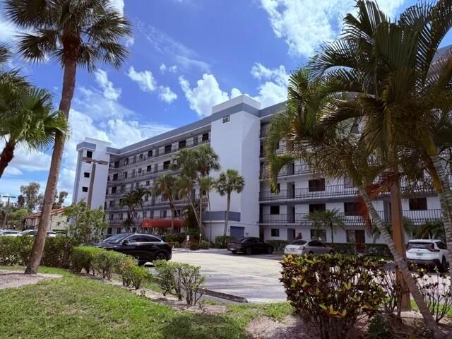7770 Tahiti Lane 405, Lake Worth, FL 33467