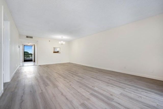7770 Tahiti Lane 405, Lake Worth, FL 33467