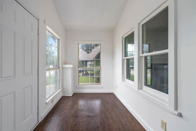 2817 NW 12th Street, Oklahoma City, OK 73107