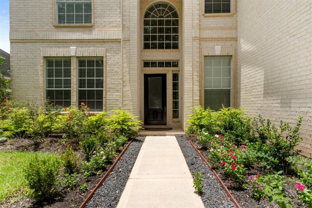 1202 Ivory Meadow Lane, Sugar Land, TX 77479