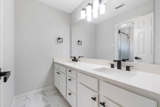 1202 Ivory Meadow Lane, Sugar Land, TX 77479