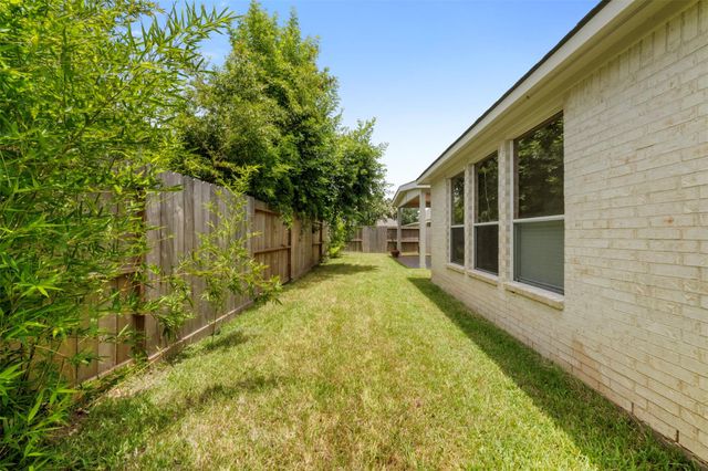 1202 Ivory Meadow Lane, Sugar Land, TX 77479