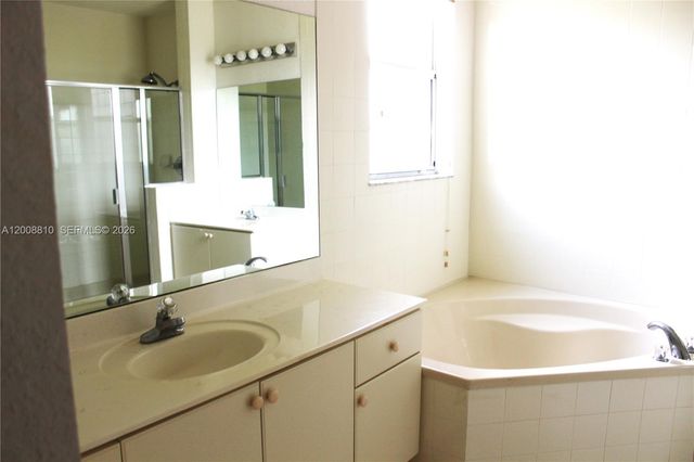 11375 NW 77th Ln 11375, Doral, FL 33178