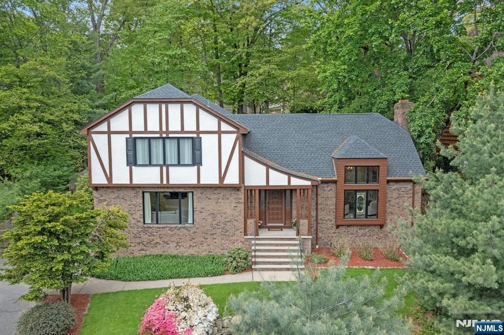 610 Monroe Street, Ridgewood, NJ 07450