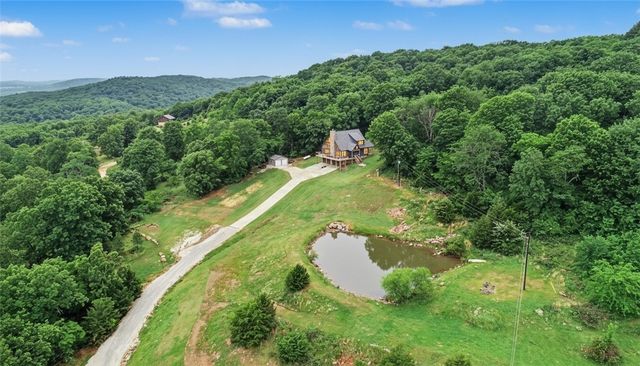 3787 Kessler Mountain Road, Fayetteville, AR 72701