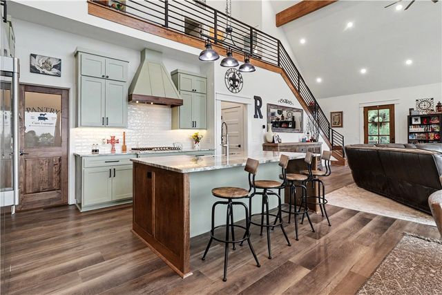 3787 Kessler Mountain Road, Fayetteville, AR 72701