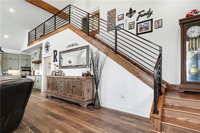 3787 Kessler Mountain Road, Fayetteville, AR 72701