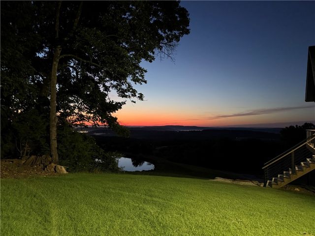 3787 Kessler Mountain Road, Fayetteville, AR 72701