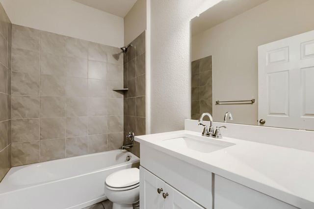 173 Flexus LN, Liberty Hill, TX 78642