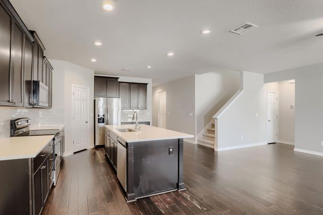 173 Flexus LN, Liberty Hill, TX 78642
