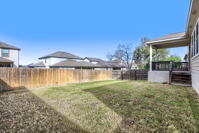 173 Flexus LN, Liberty Hill, TX 78642