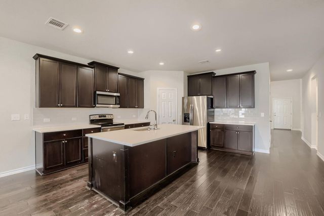 173 Flexus LN, Liberty Hill, TX 78642
