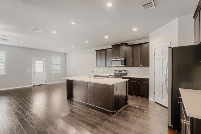 173 Flexus LN, Liberty Hill, TX 78642
