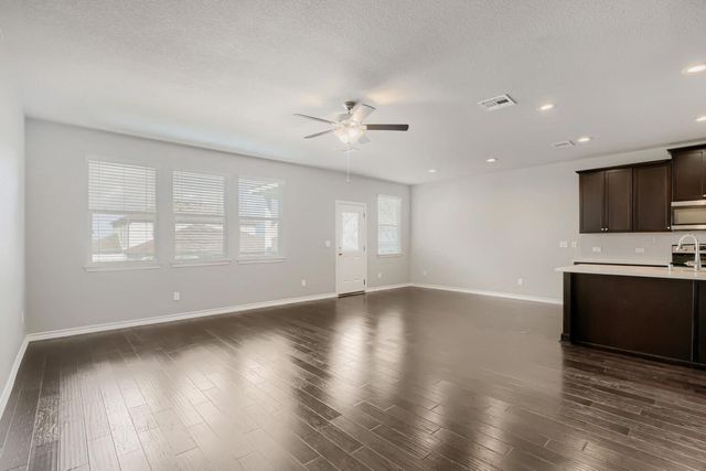 173 Flexus LN, Liberty Hill, TX 78642