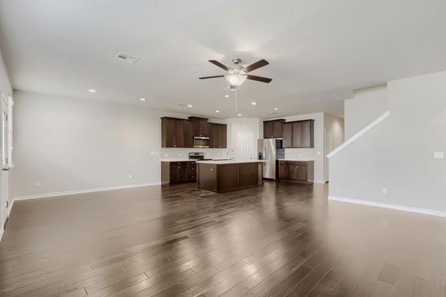 173 Flexus LN, Liberty Hill, TX 78642