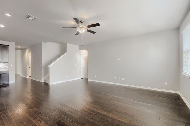 173 Flexus LN, Liberty Hill, TX 78642