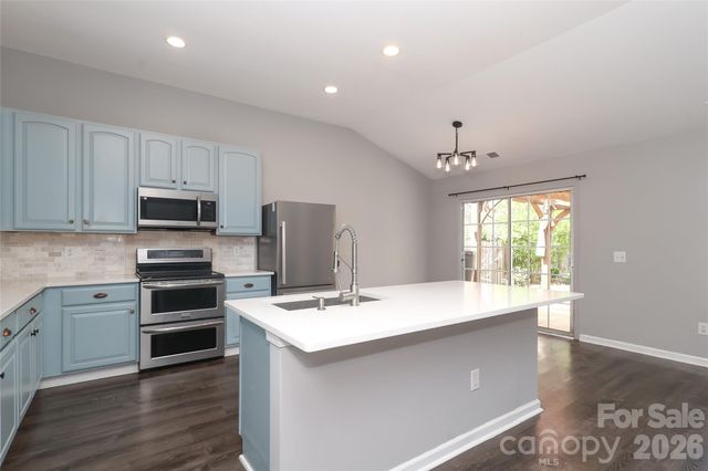 9506 Scotland Hall Court, Charlotte, NC 28277