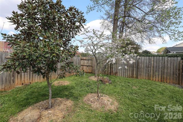 9506 Scotland Hall Court, Charlotte, NC 28277