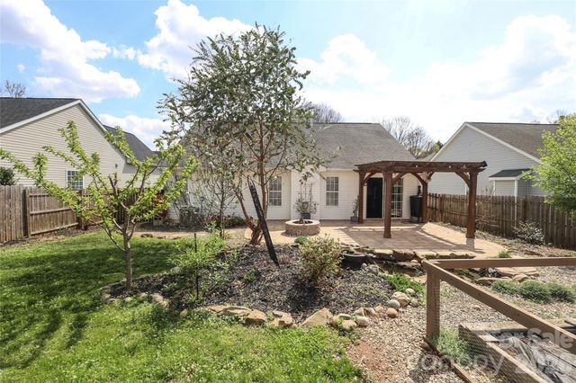 9506 Scotland Hall Court, Charlotte, NC 28277