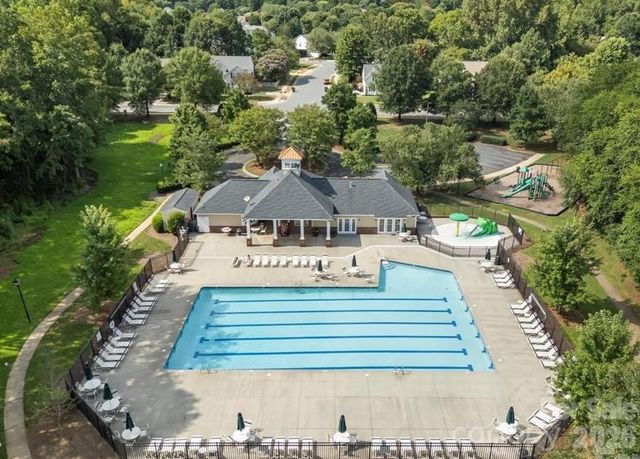 9506 Scotland Hall Court, Charlotte, NC 28277