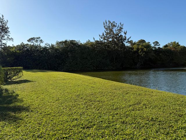 81 Camden Drive D, West Palm Beach, FL 33417