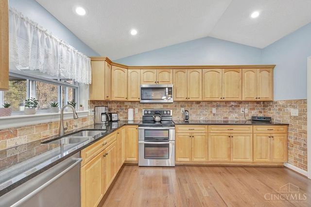 4272 N Shore Drive, West Chester, OH 45069