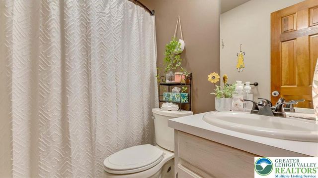 1297 Woodstock Drive, Chestnuthill Twp, PA 18353