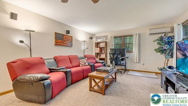 1297 Woodstock Drive, Chestnuthill Twp, PA 18353