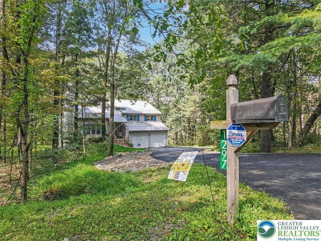 1297 Woodstock Drive, Chestnuthill Twp, PA 18353