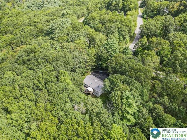 1297 Woodstock Drive, Chestnuthill Twp, PA 18353